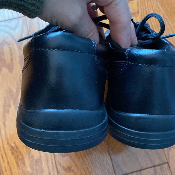 Boy’s size 5.5 Hush Puppies Dress shoes - Picture 6 of 16
